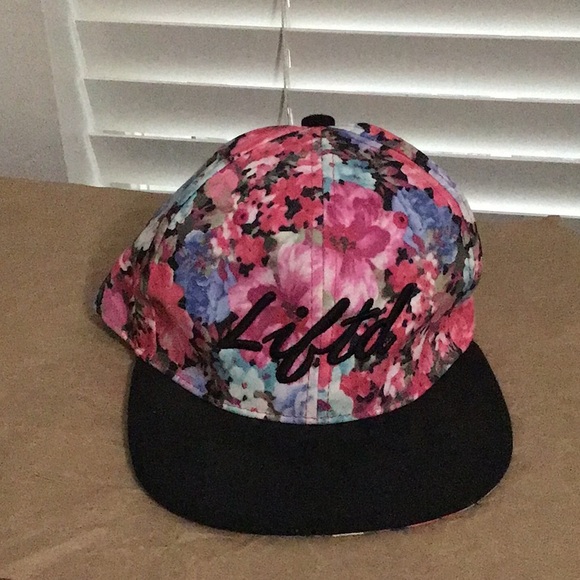 Stay Fly LYFTD Floral tropical Baseball Hat - Picture 1 of 4